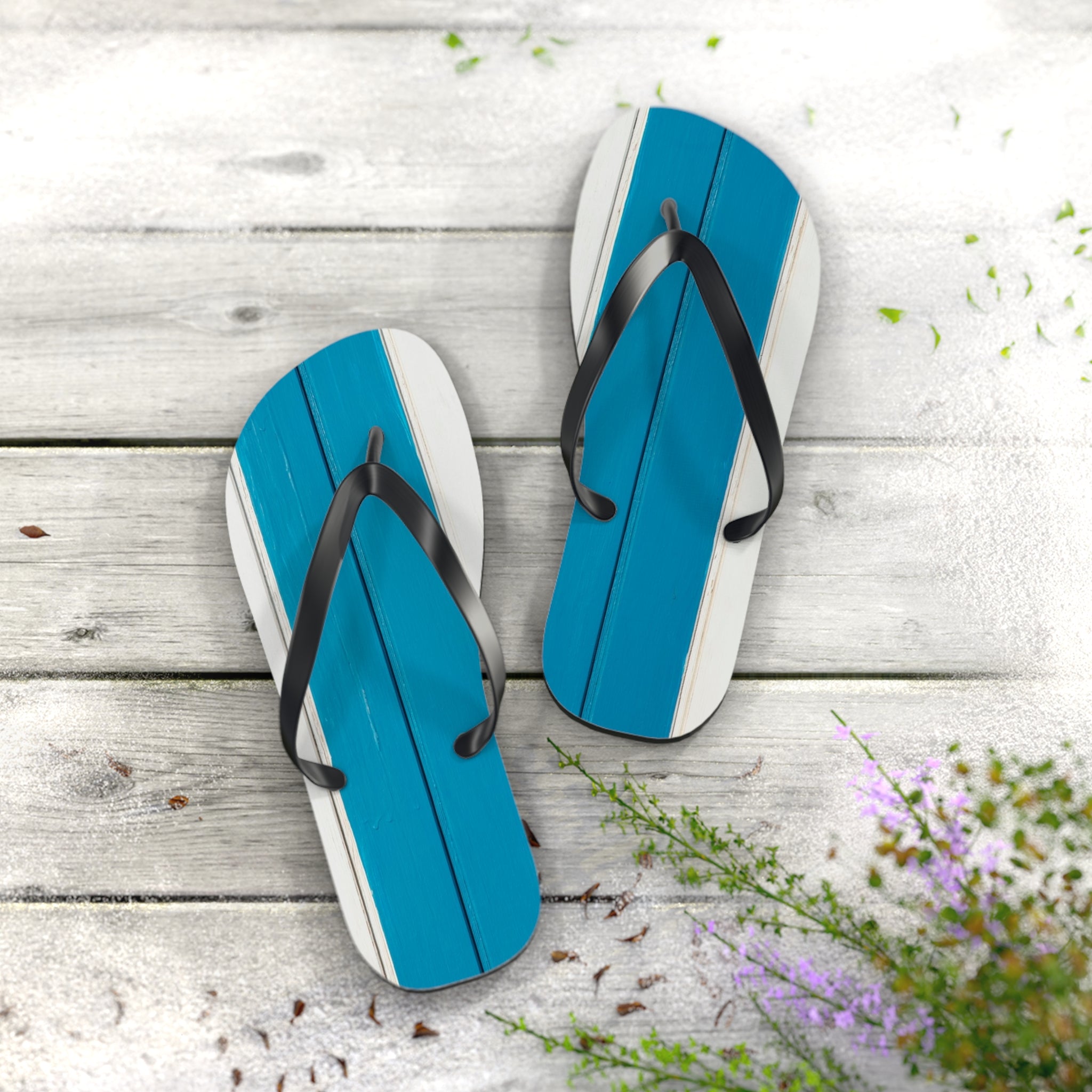 Light Blue Striped Beach Flip Flops – Casual Summer Sandals