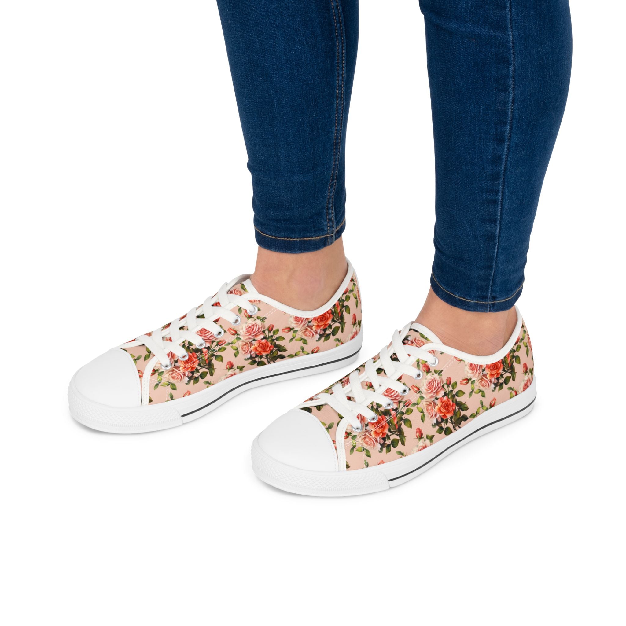 Floral Rose Pattern Women's Low Top Sneakers — Vintage Pink Garden Print