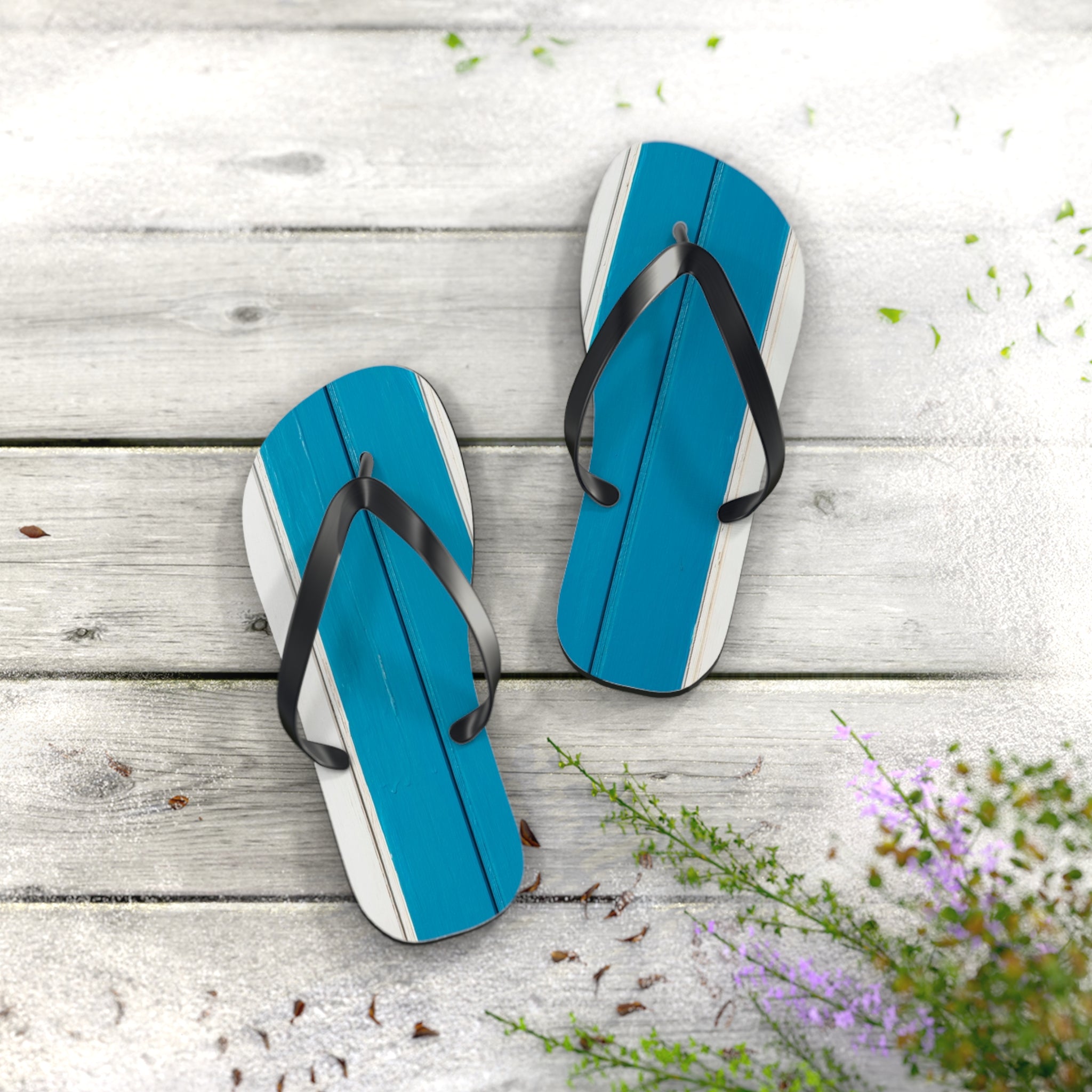 Light Blue Striped Beach Flip Flops – Casual Summer Sandals